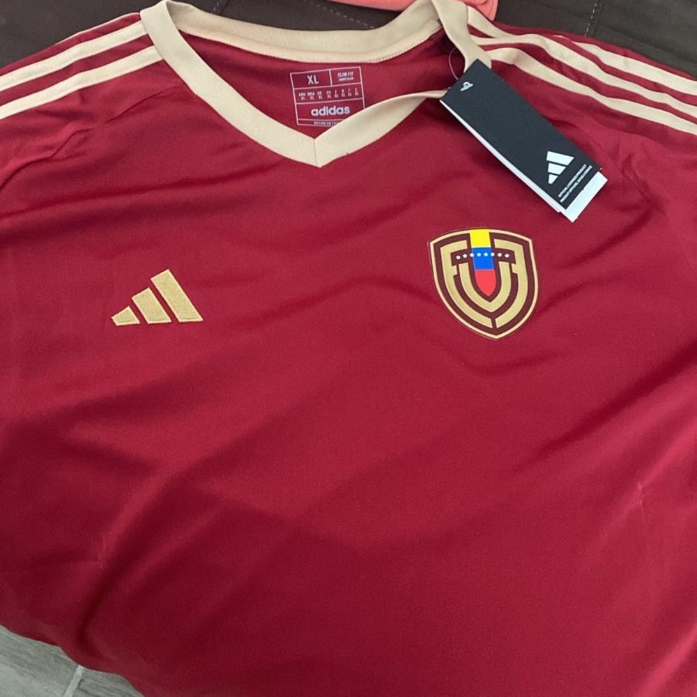 2 vinotinto jersey